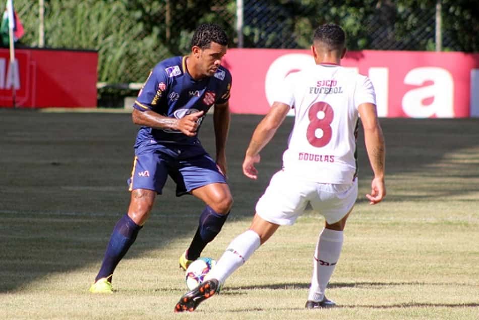 Raphael Augusto em ação pelo Bangu