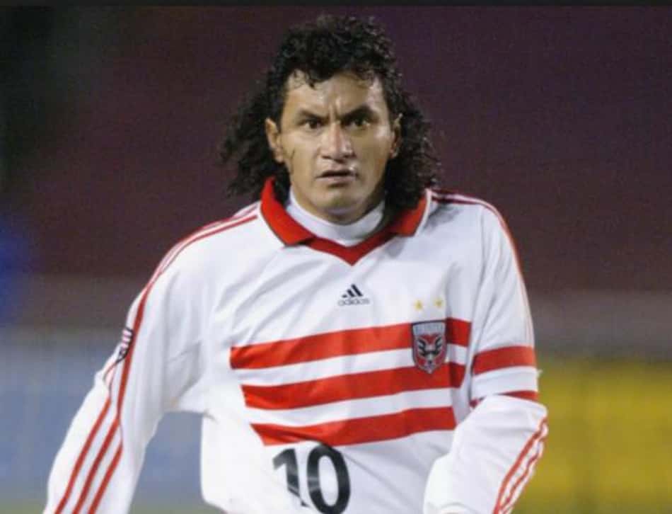Craque sul-americano 'reacende' debate Maradona x Messi