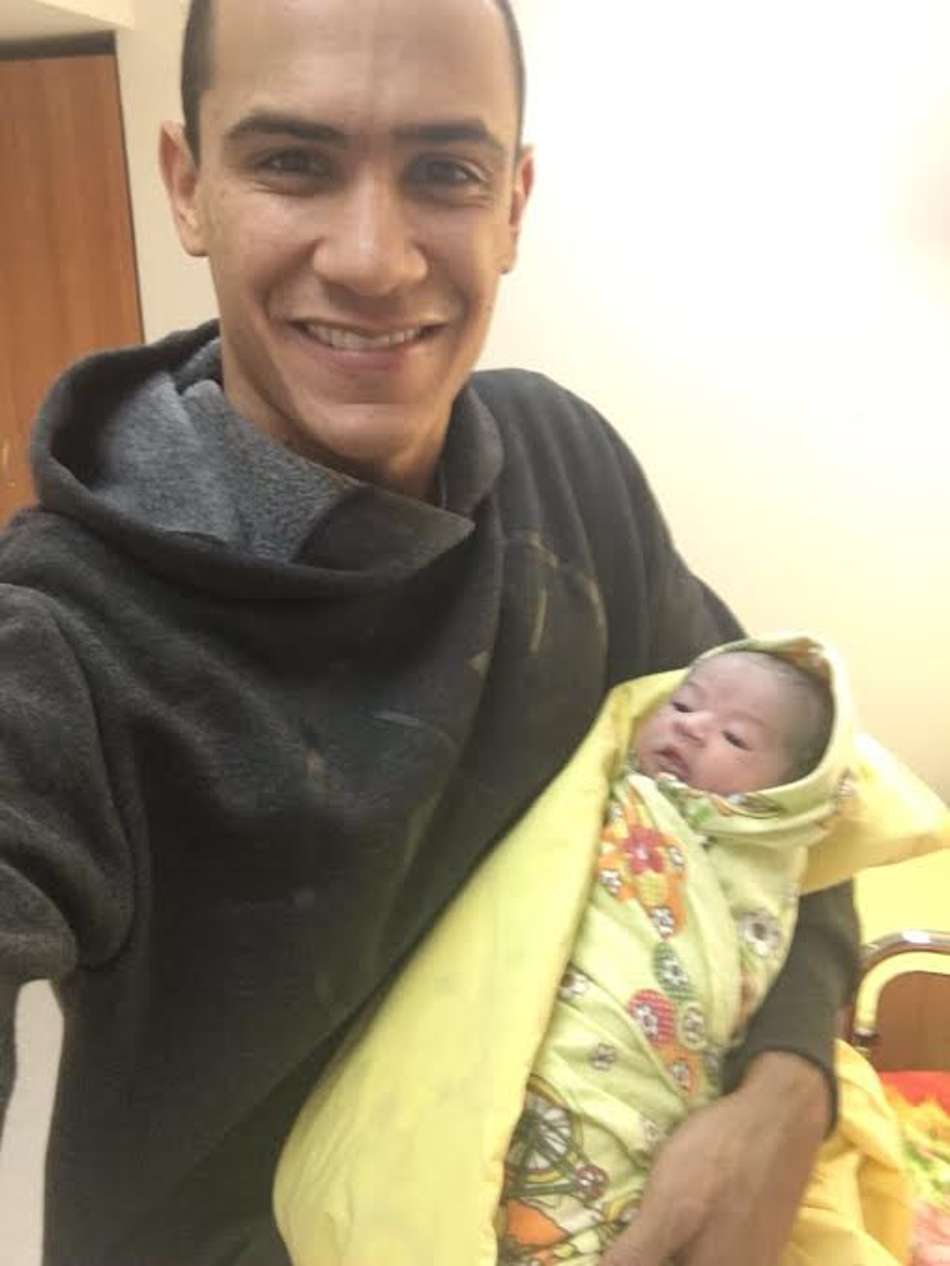 Goleiro ex-Botafogo e Avaí comemora o nascimento de terceiro filho