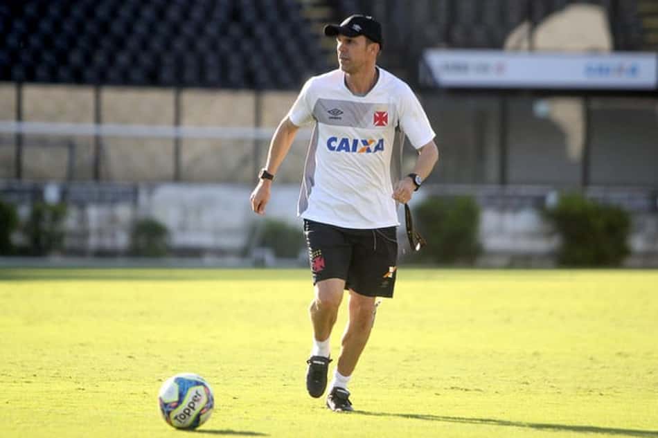 Como parar Guerrero? Milton brinca com receita: 'Só com metralhadora'