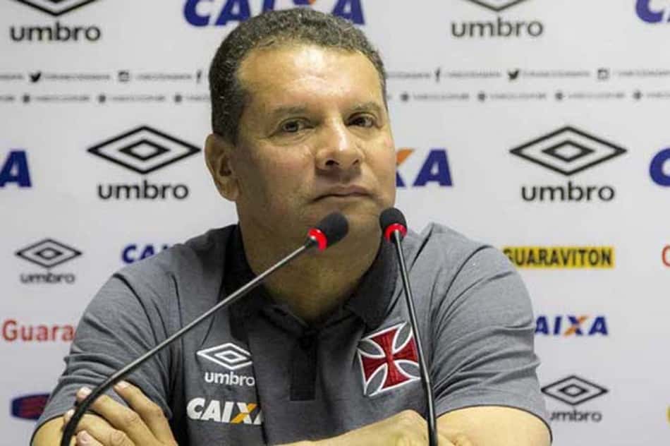 Blog Resenha: Celso Roth e Adilson Batista na lista da Chapecoense; dirigente perde força interna