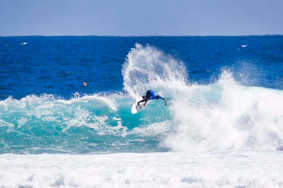 Samuel Pupo conquista triagem estreia na elite do surfe mundial