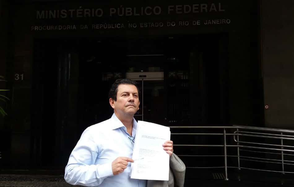 Deputado entrega representação no MPF pela anulação de assembleia que mudou estatuto da CBF: 'Ilegal'