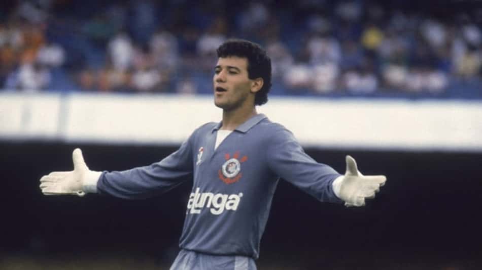 Ronaldo, campeão brasileiro de 90, era o goleiro no jogo contra a Universidad do Chile em 1996 