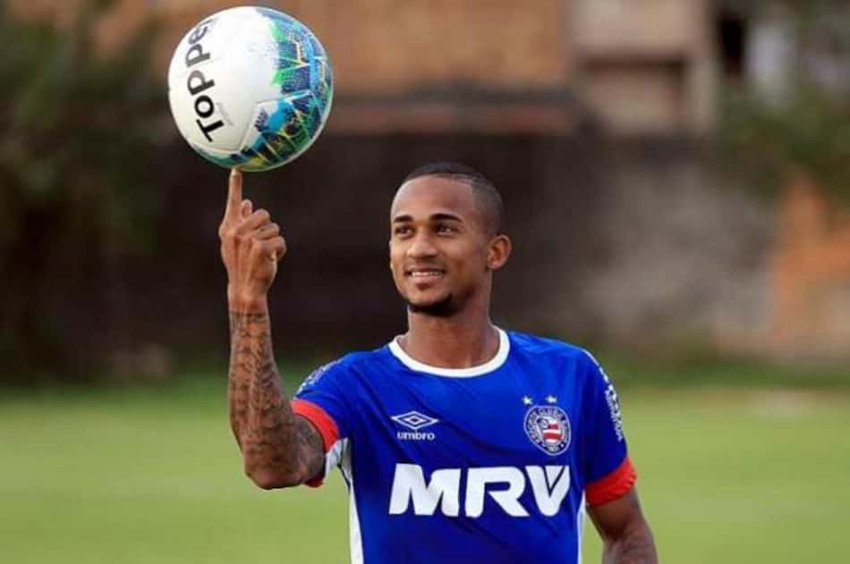Com os pés no chão, Bahia se prepara para jogo de volta contra Flu de Feira