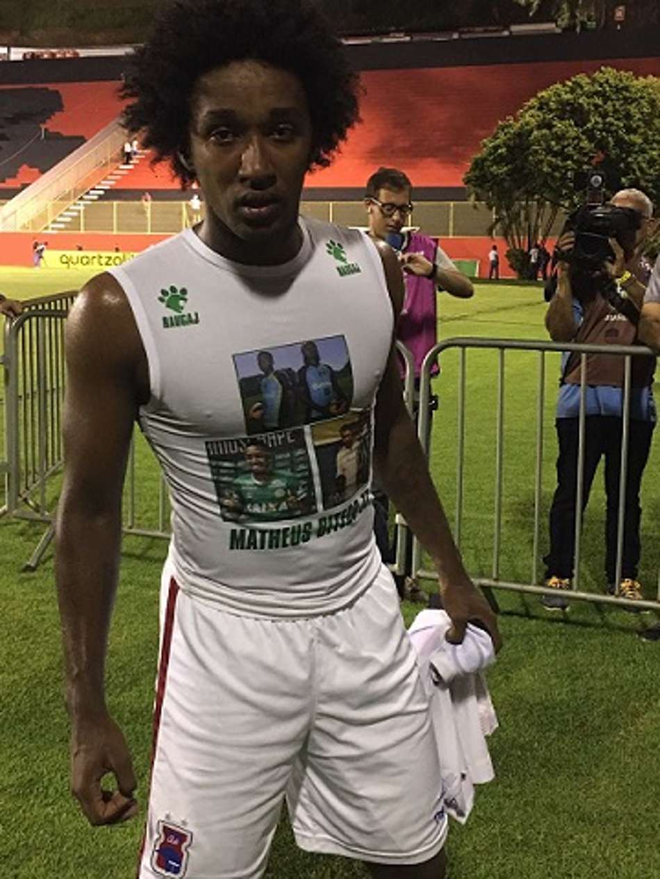 Guilherme Biteco se emociona após primeiro gol pelo Paraná e homenageia irmão