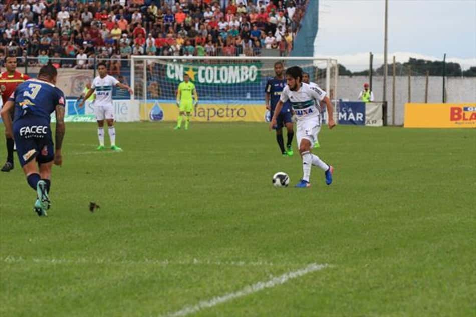 Coritiba tropeça em Cianorte na primeira semifinal