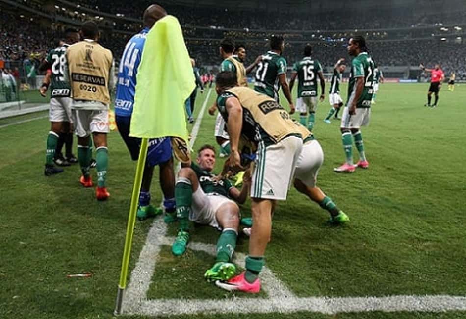 Os gols no fim: Palmeiras 3 x 2 Peñarol - Fabiano, aos 54' do segundo tempo