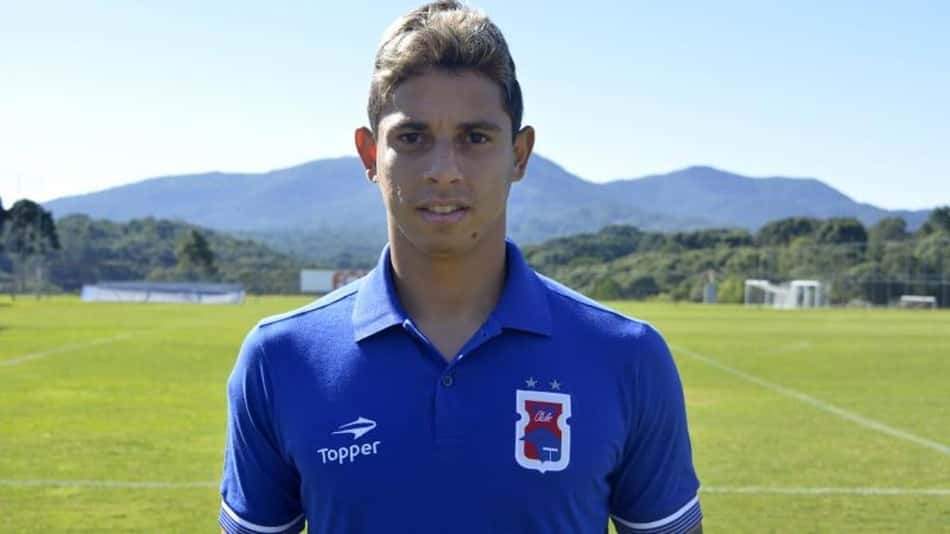 Paraná anuncia o zagueiro Wallace, do Mirassol, como primeiro reforço para a Série B