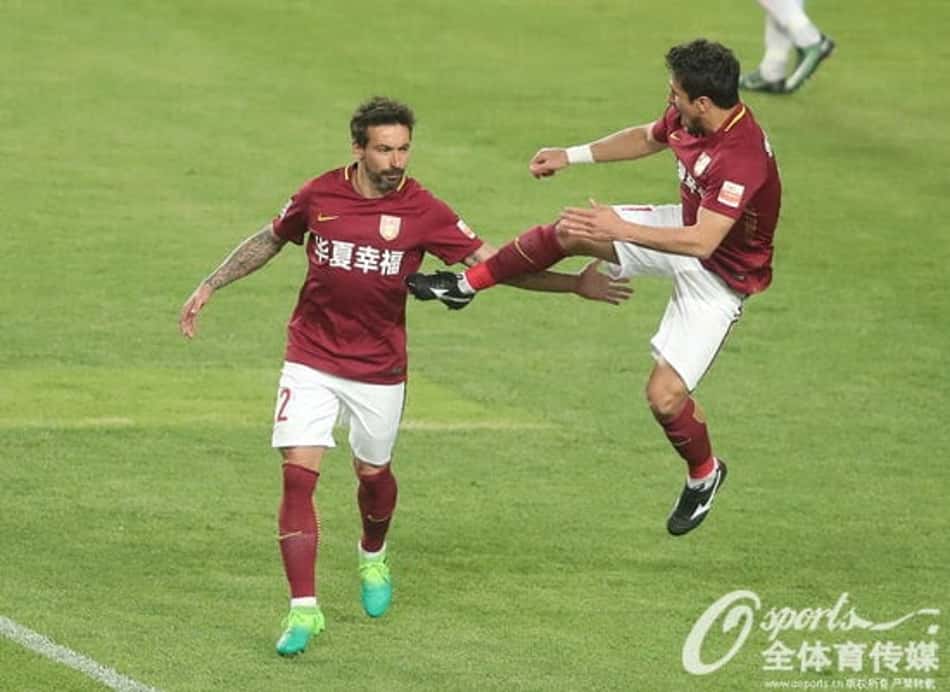 São Paulo x Timão na China? Aloisio encara rivais Renato Augusto e Ralf