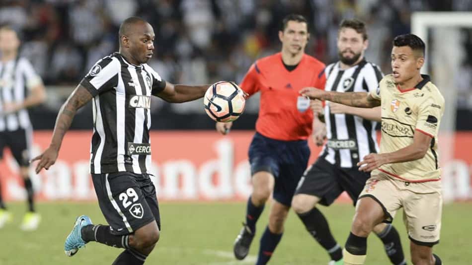 João Paulo admite que desfalque de Bruno Silva pesou: 'Faz grande ano'