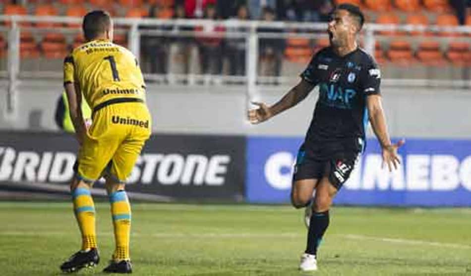 Barrios marca, mas Grêmio leva a virada do Iquique e adia classificação