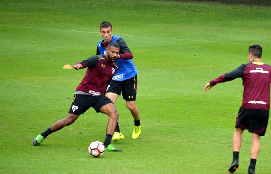 Breno fez apenas seis partidas neste ano pelo São Paulo