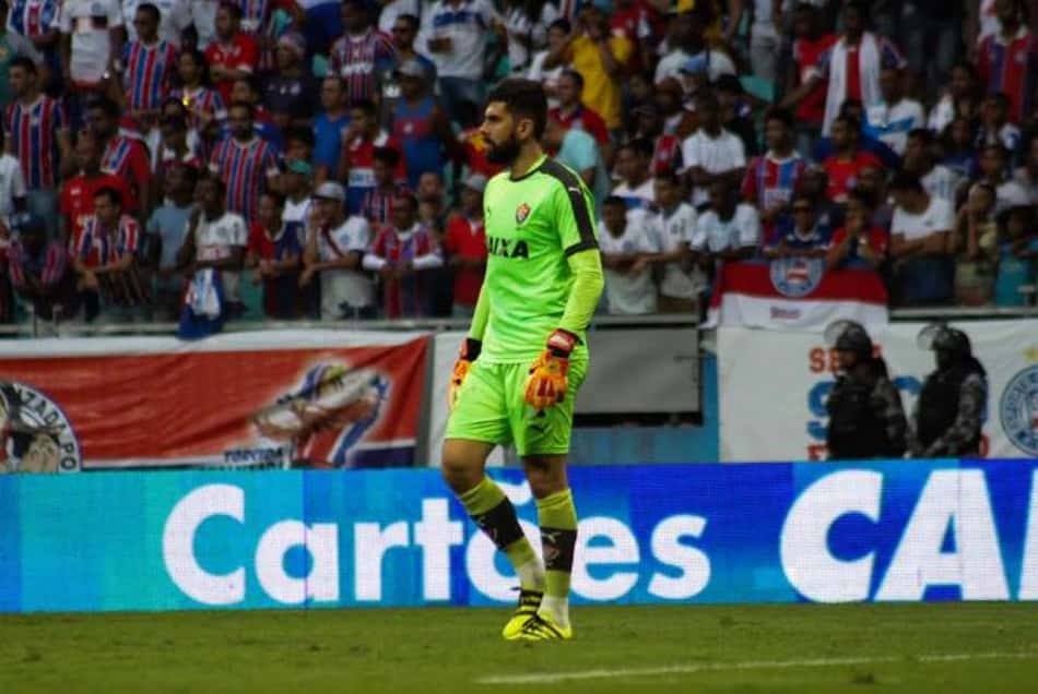 Goleiro do Vitória comemora título e já mira Campeonato Brasileiro