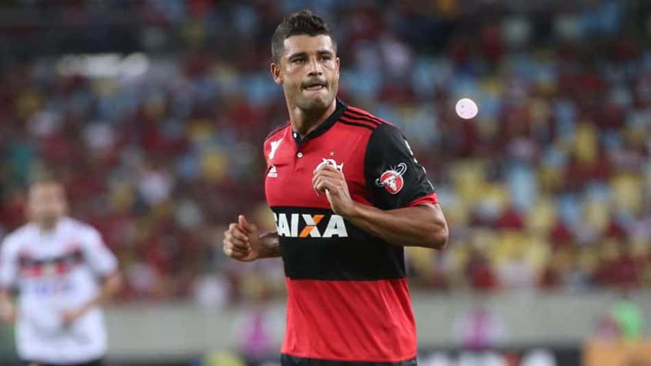 Corinthians e Flamengo estreiam como favoritos no Brasileirão; zebra poderá dar retorno de quase 830%
