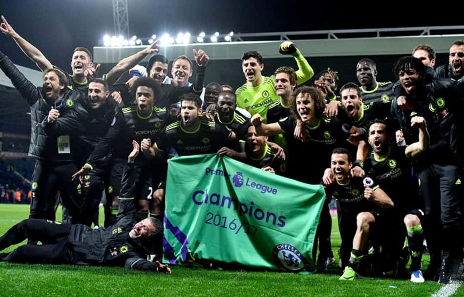 Chelsea vai comemorar título em ônibus aberto e com o time sub-18
