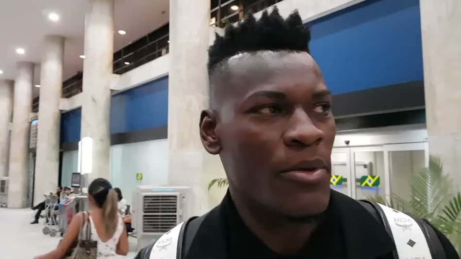 Vasco anuncia Paulão como novo zagueiro do clube