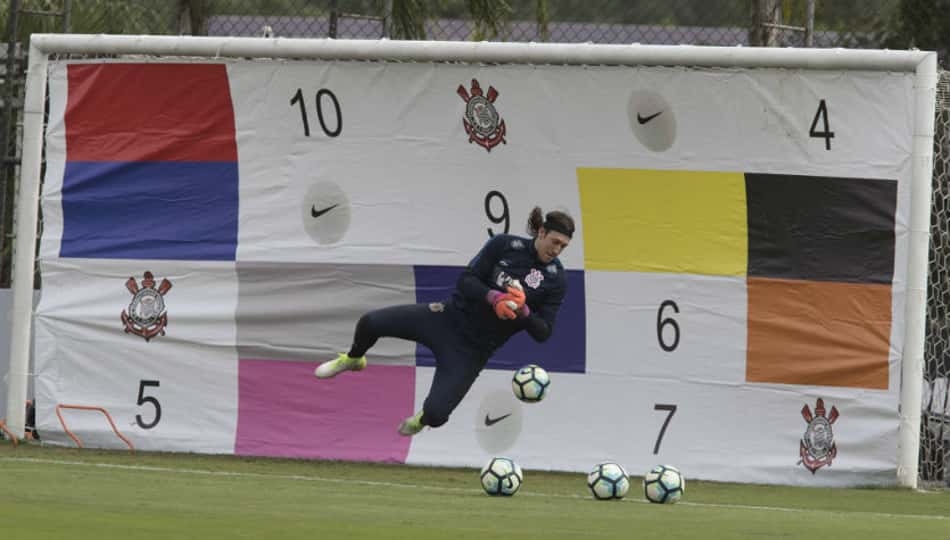 Treino 'matemático' e auxiliar mais novo que Danilo: veja o dia do Timão