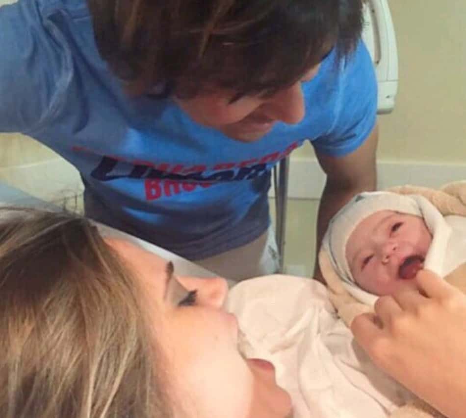 Nasce filha de Marcelo Moreno e Marilisy, ex-musa do Grêmio