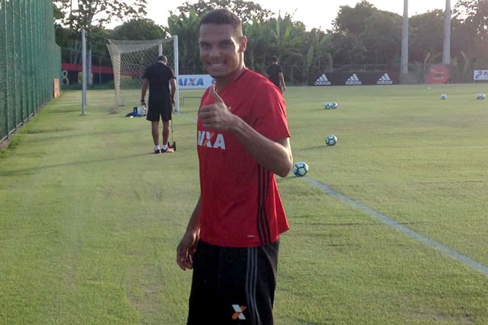 Novo zagueiro do Sport já começa preparação no CT rubro-negro