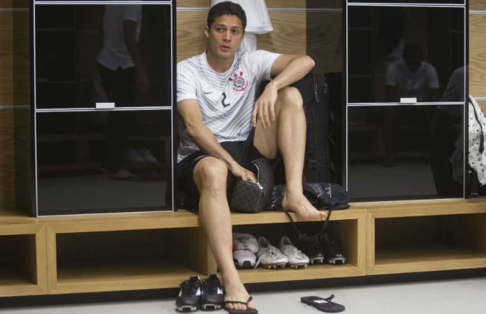 Vasco aguarda rescisão de Anderson Martins para avançar; veja raio x