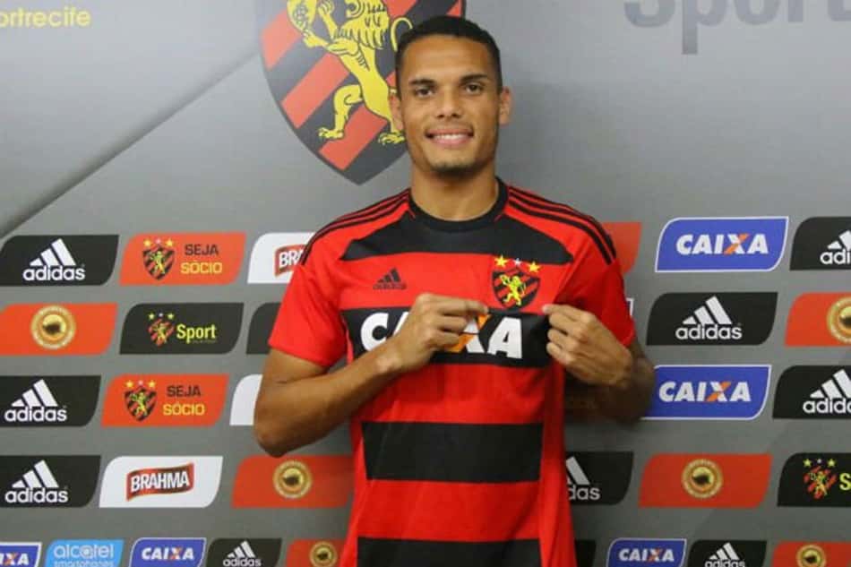 Ex-Inter, Neris é apresentado no Sport e exalta grandeza do Leão