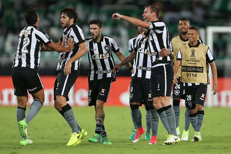 Botafogo enfrenta o Estudiantes na Libertadores pela liderança do grupo