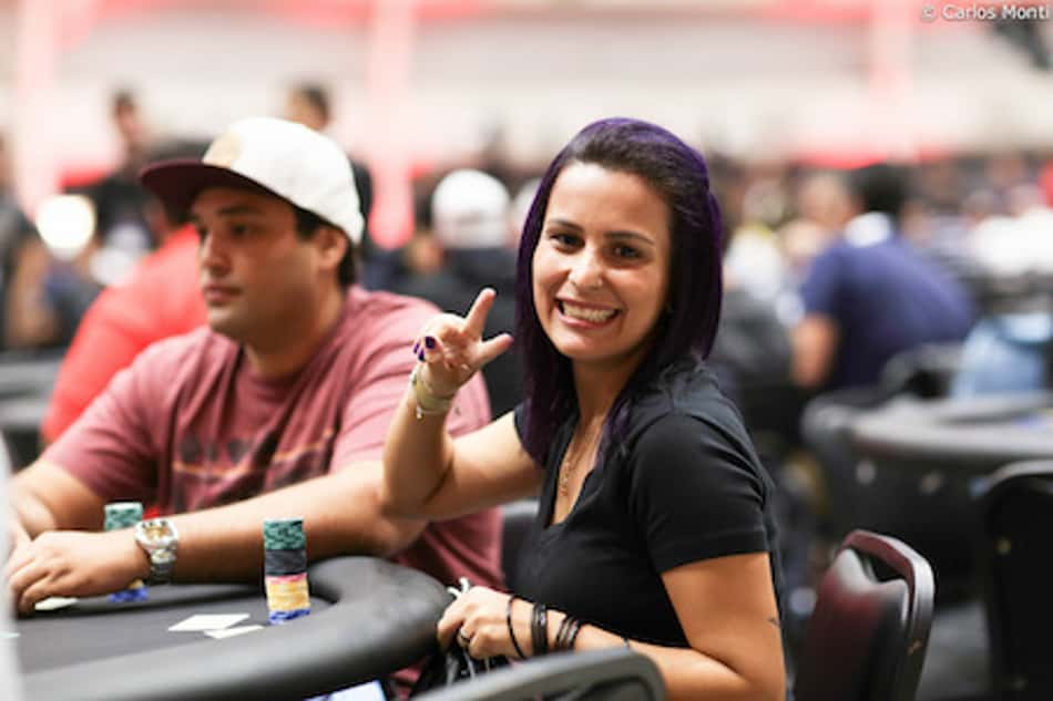 Intelipoker: Renata 'xTinhAx' Teixeira é nova instrutora da escola