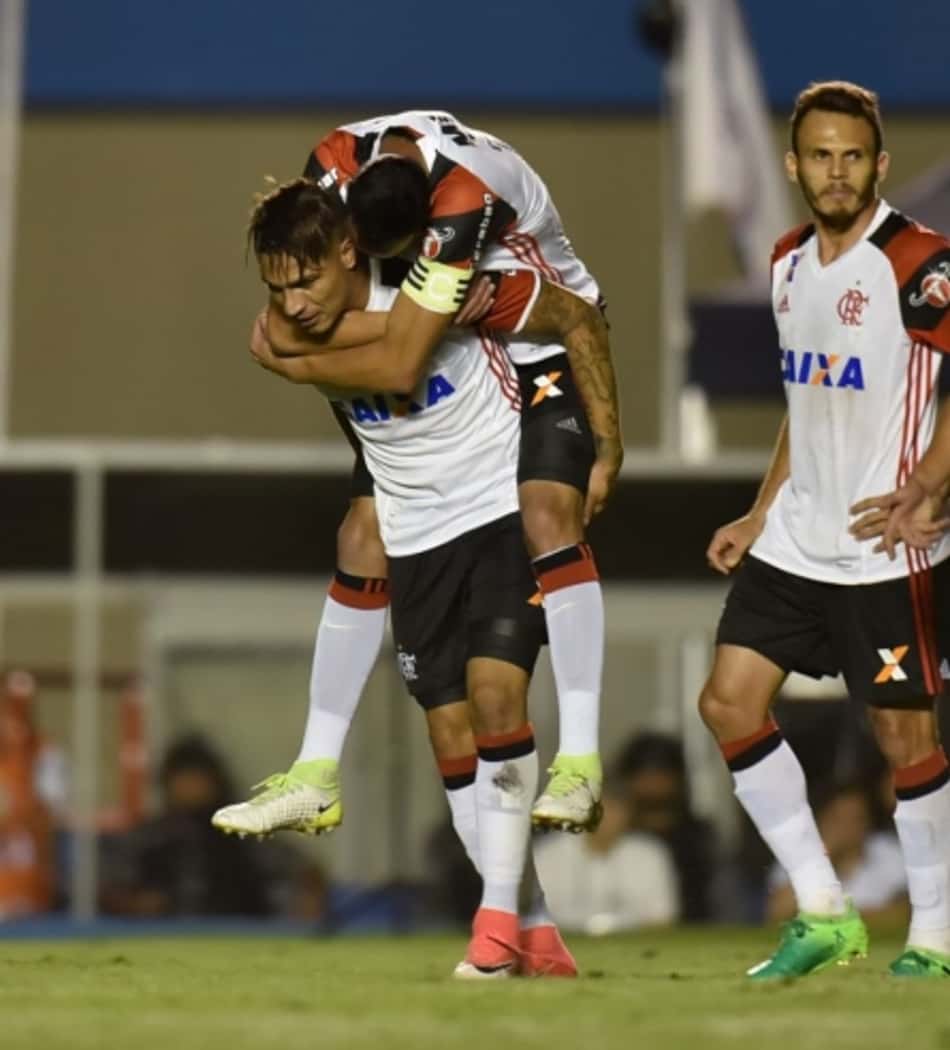 ATUAÇÕES: Guerrero e Matheus Savio são os melhores do Flamengo