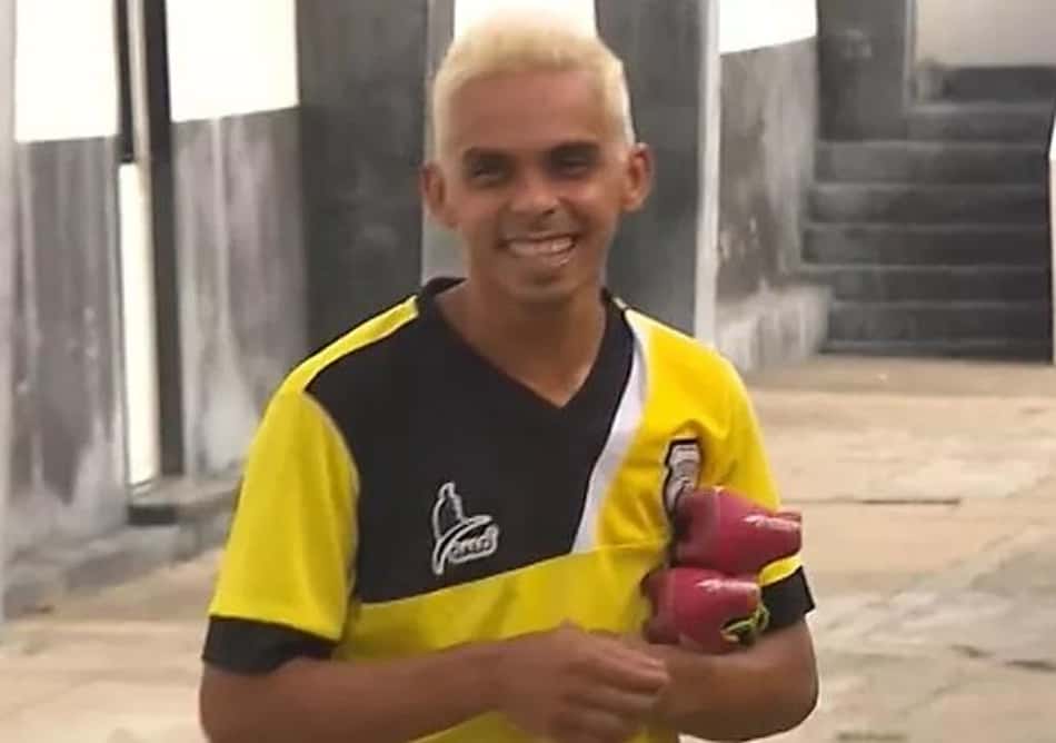Lateral da Portuguesa é preso durante treino