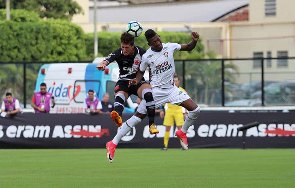 Separados por 5 pontos, Flu e Vasco se enfrentam por objetivos distintos