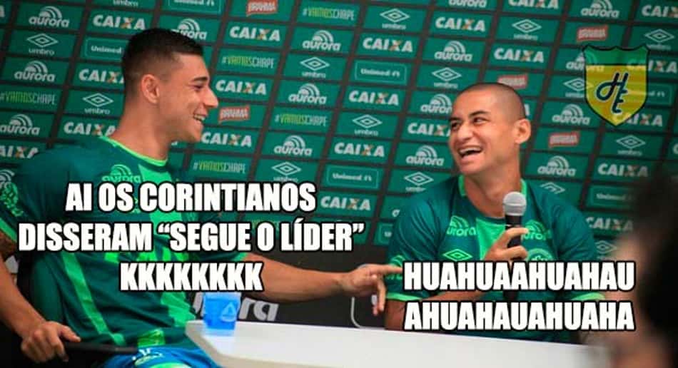 Chapecoense vira líder e gera brincadeiras na web