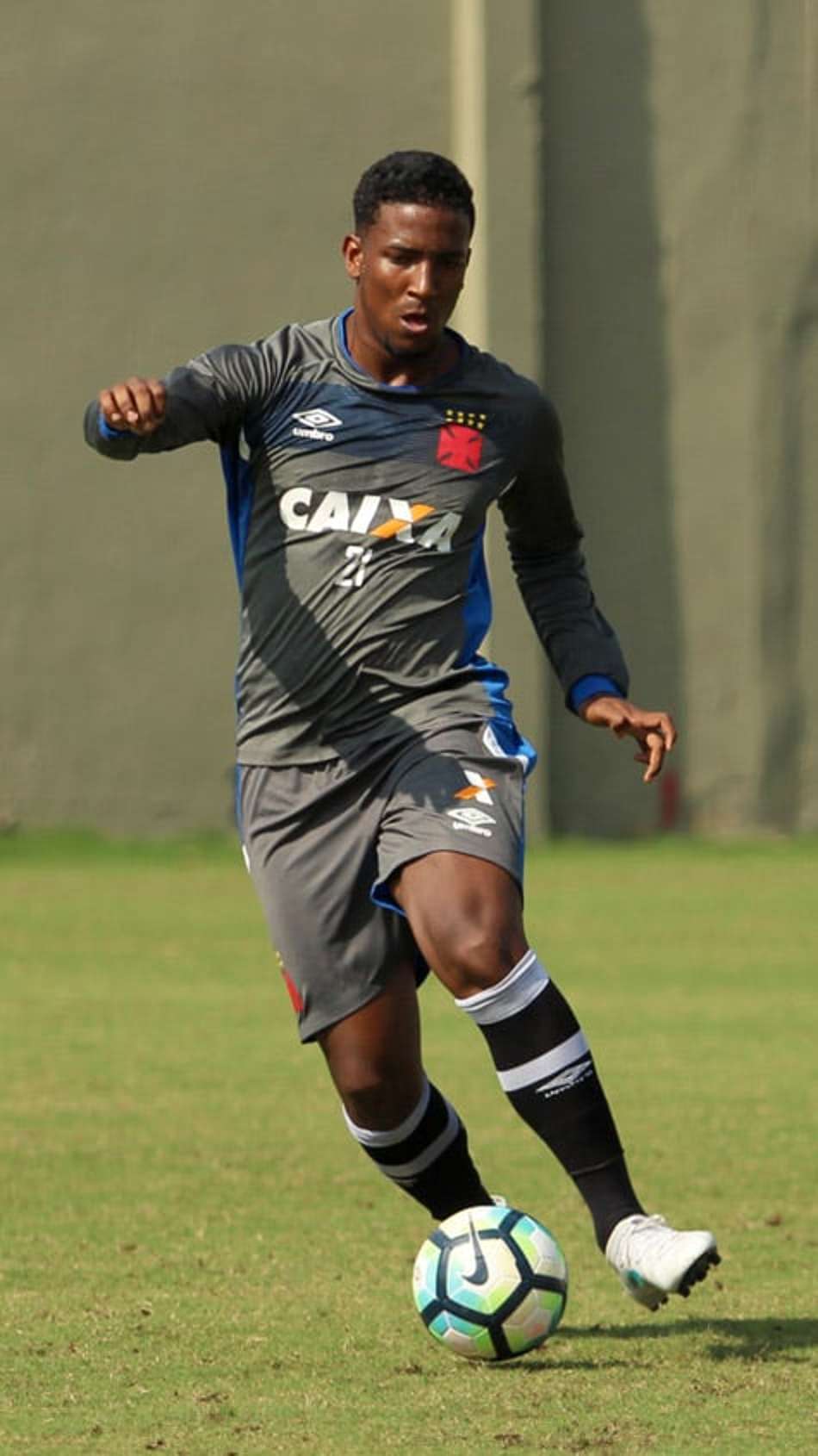 Thalles fez o Vasco criar uma força-tarefa para recuperar sua forma física. Atacante passa por acompanhamento especial, com direito a ter concentração em hotel