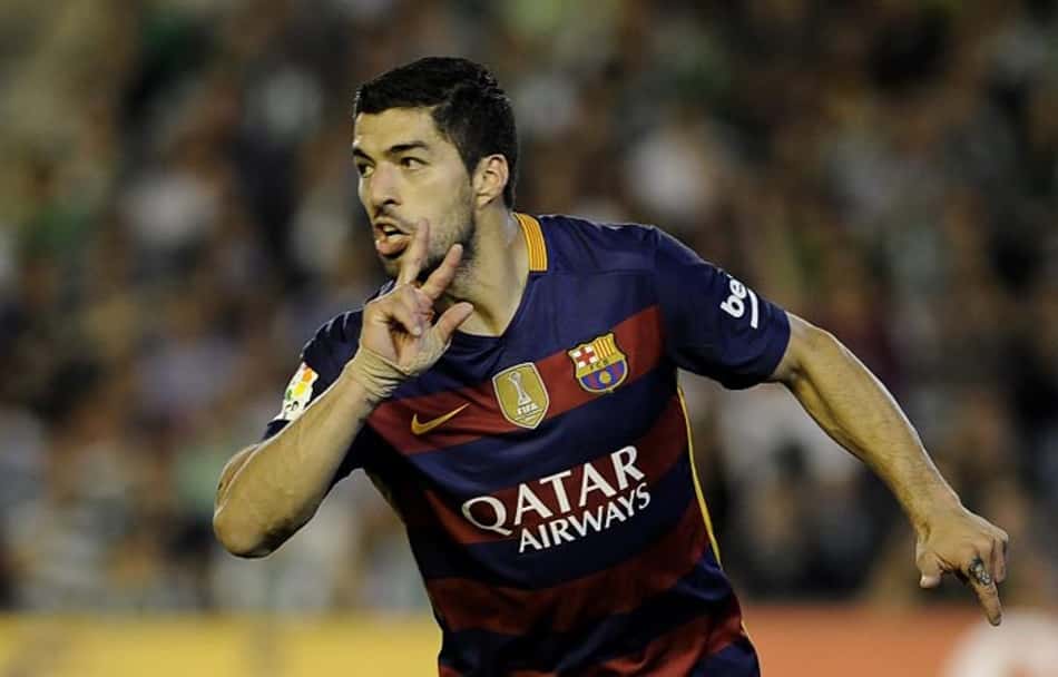 2015/2016: Luis Suárez também ganhou sozinho, só que dessa vez com 40 gols