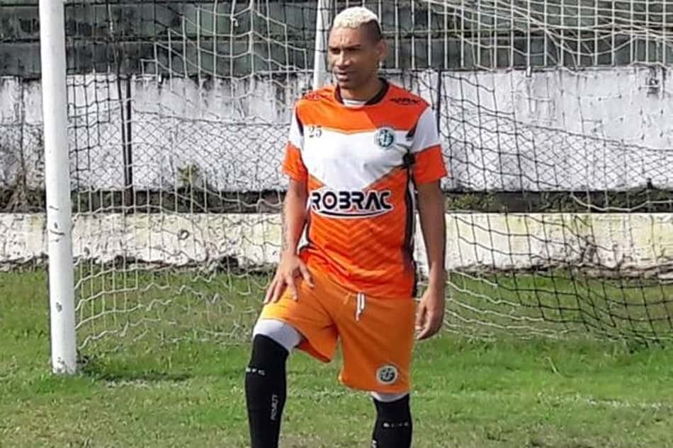 Flávio Caça-Rato é apresentado em clube pernambucano