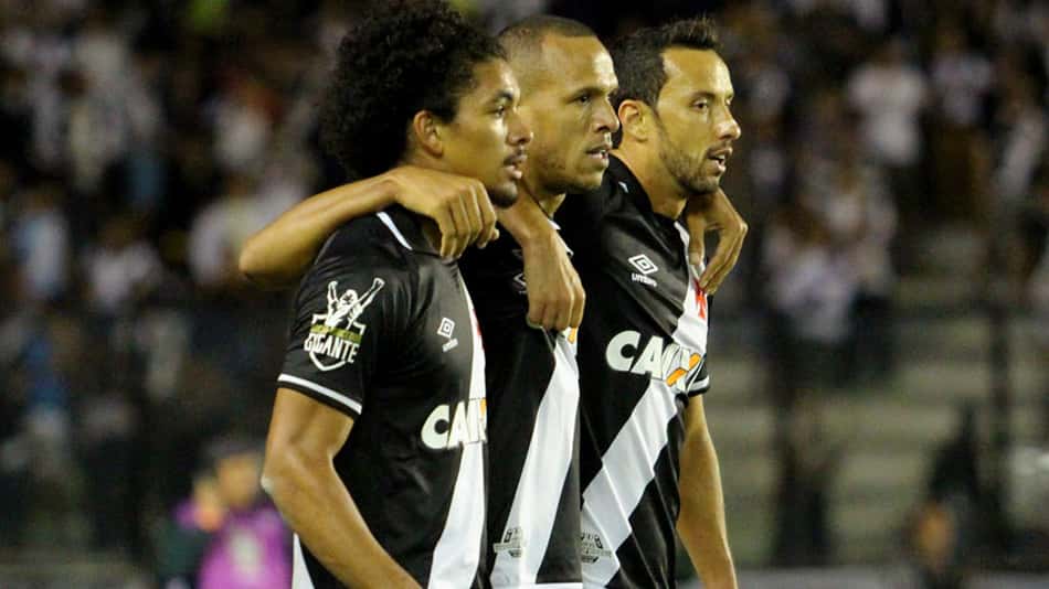 Douglas exige que Vasco tenha 'vontade' para pontuar fora