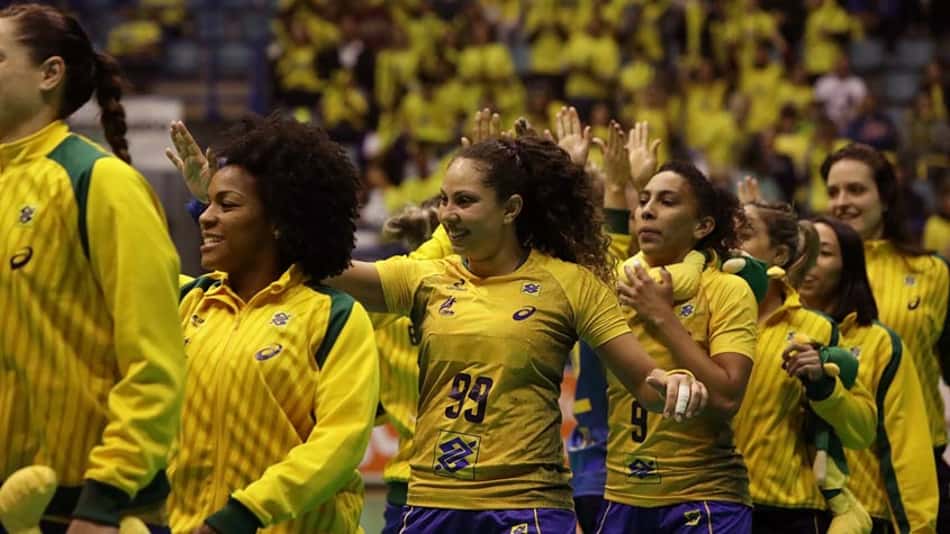 Seleção feminina de handebol faz último teste antes do Pan-Americano