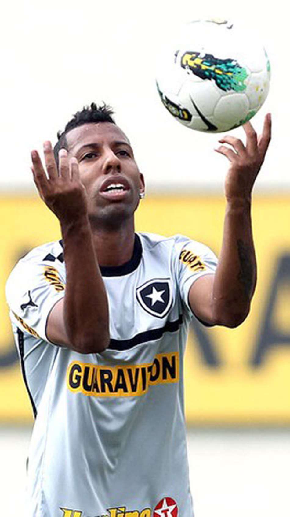 Ex-Bota e Sport, Vitor Júnior prevê duelo "Jair x Luxa" e projeta futuro