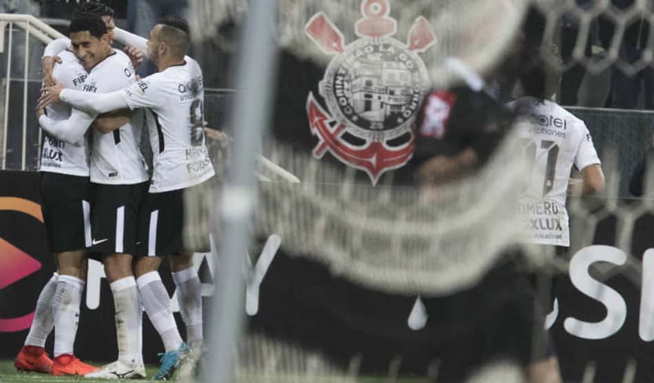 'Tem que ser assim': quase metade do elenco corintiano já fez gols neste ano