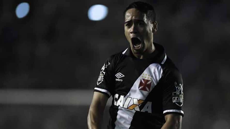 Yago Pikachu vibra com gol decisivo do Vasco na vitória sobre o Avaí