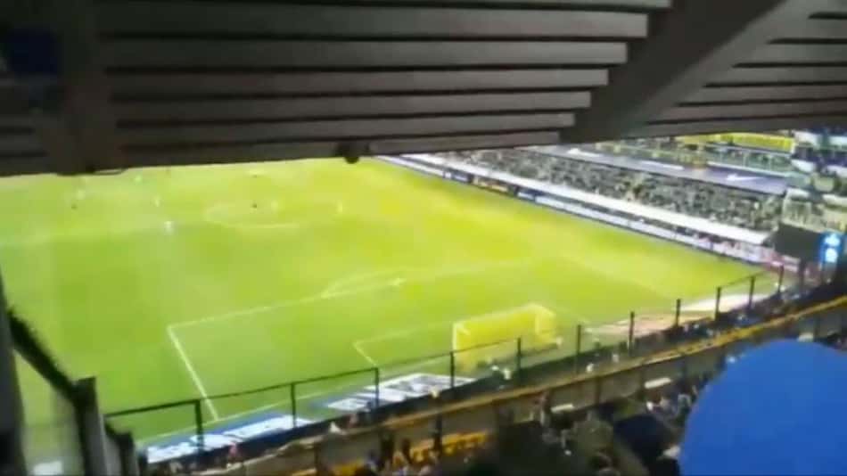 Torcedor do Boca grava vídeo de pilastra de arquibancada balançando em La Bombonera; veja!