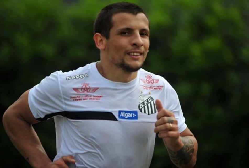 Lembra dele? Ex-Santos admite que entrou em campo para perder um confronto; confira