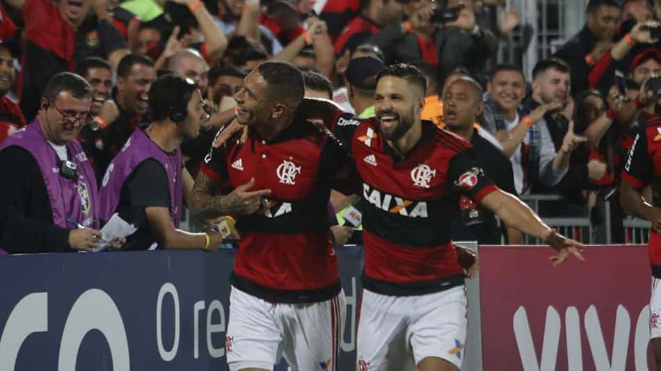 ATUAÇÕES: Guerrero e Diego decidem na goleada do Flamengo
