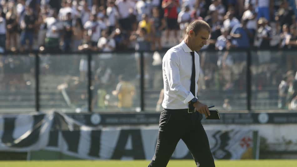 Milton destaca importância dos três pontos ao Vasco: 'Ganhar de meio a zero já garante'