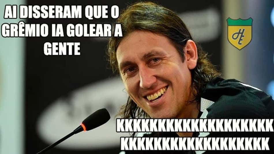 Corinthians derrota o Grêmio e torcida tira onda na web; veja memes
