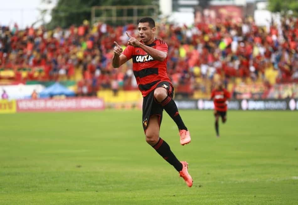 Diego Souza, Alex Sandro, Ibra… Confira o vaivém desta segunda