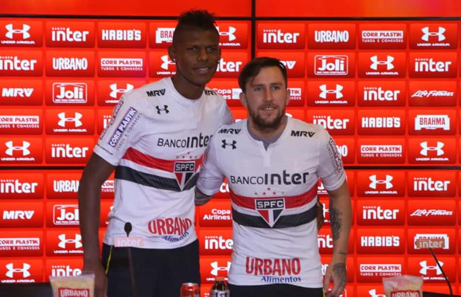 Apresentados, Arboleda exalta 'faro de gols' e Gomez minimiza pressão