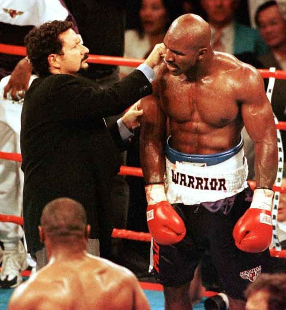 A mordida mais famosa do esporte: LANCE! relembra polêmica de Mike Tyson 20 anos depois