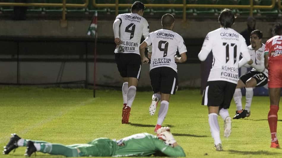 Não perde nunca! Balbuena faz no fim, e Corinthians arranca empate