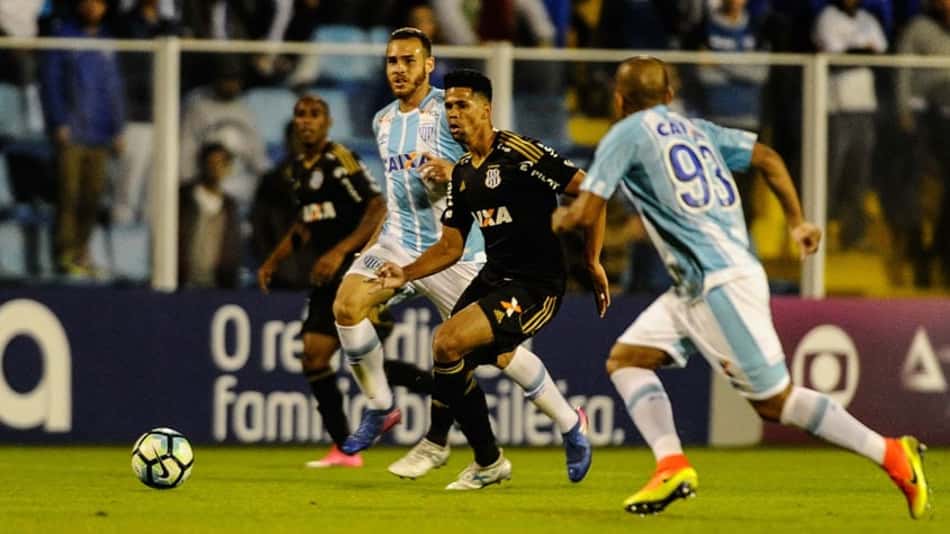 Avaí e Ponte se anulam e empatam em 0 a 0 na Ressacada